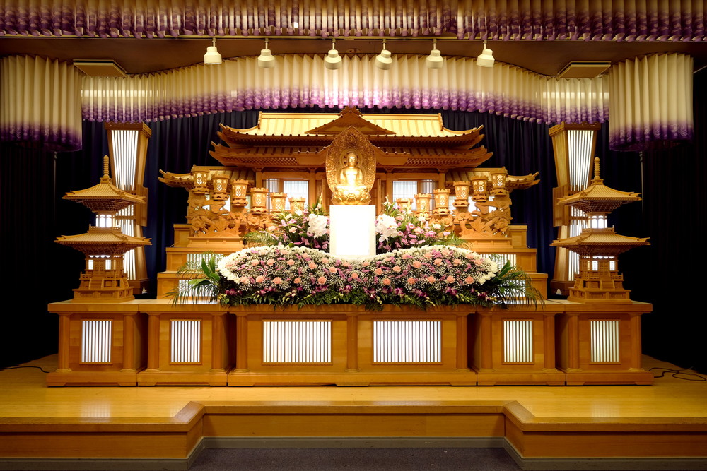 石巻葬儀社/石葬会館の本館2階白木祭壇